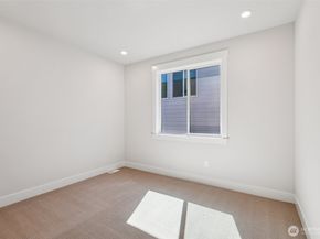 313 182ND Place SE, Bothell WA 98012