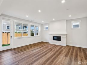 313 182ND Place SE, Bothell WA 98012