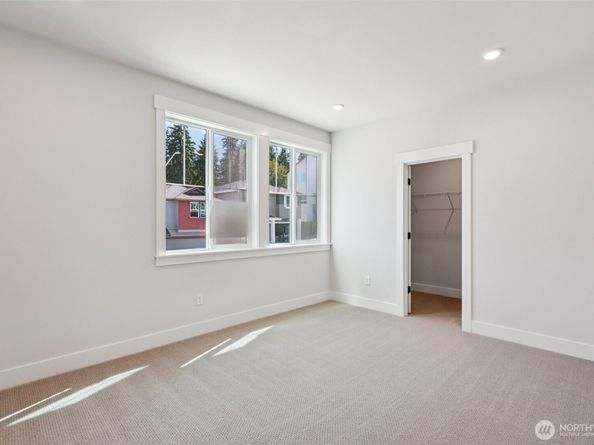 313 182ND Place SE, Bothell WA 98012