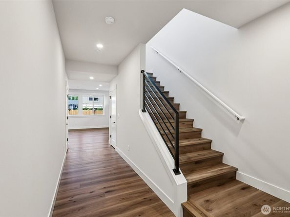 313 182ND Place SE, Bothell WA 98012