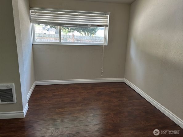 14118 37th Avenue S, Tukwila WA 98168