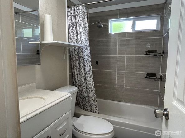 14118 37th Avenue S, Tukwila WA 98168
