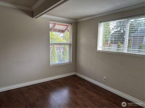 14118 37th Avenue S, Tukwila WA 98168