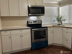 14118 37th Avenue S, Tukwila WA 98168