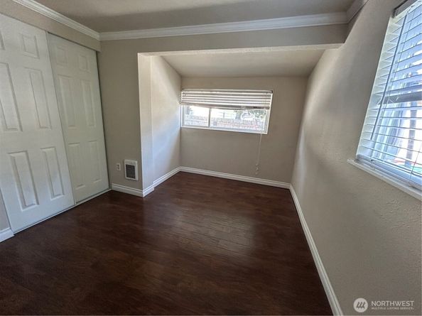 14118 37th Avenue S, Tukwila WA 98168