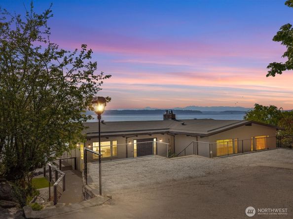 2690 SW 151st Place, Burien WA 98166