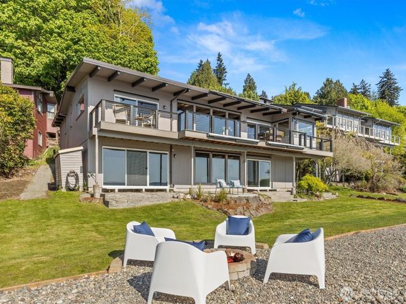 2690 SW 151st Place, Burien WA 98166