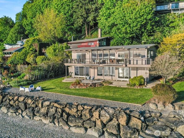 2690 SW 151st Place, Burien WA 98166