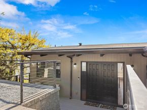 2690 SW 151st Place, Burien WA 98166