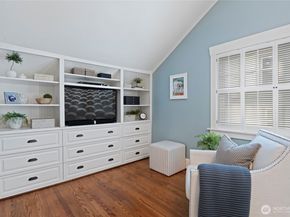 3119 108th Avenue SE, Bellevue WA 98004