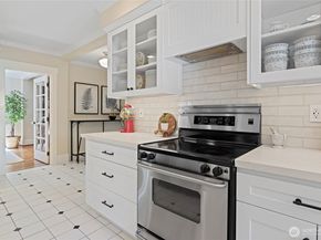 3119 108th Avenue SE, Bellevue WA 98004