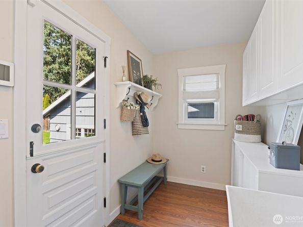 3119 108th Avenue SE, Bellevue WA 98004