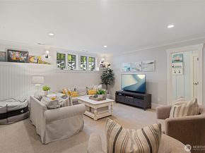 3119 108th Avenue SE, Bellevue WA 98004