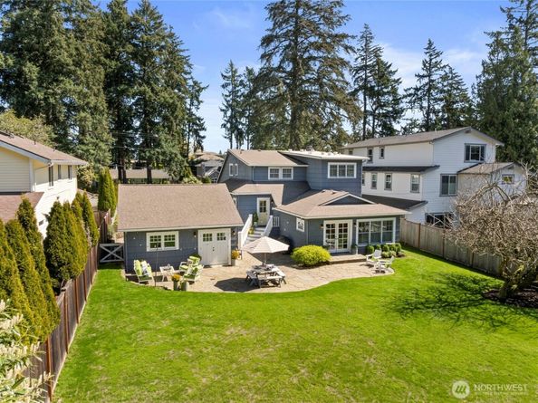 3119 108th Avenue SE, Bellevue WA 98004