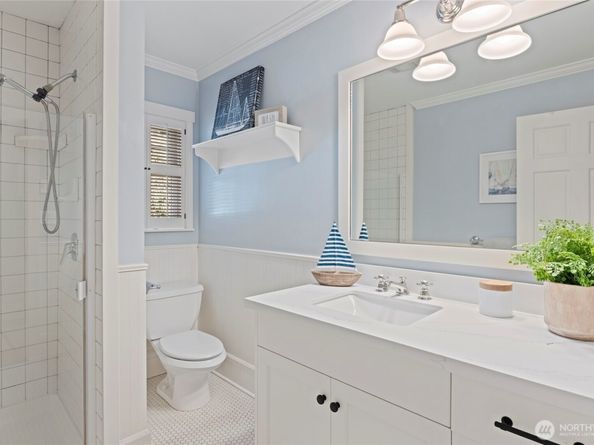 3119 108th Avenue SE, Bellevue WA 98004