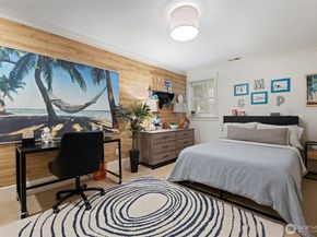 3119 108th Avenue SE, Bellevue WA 98004