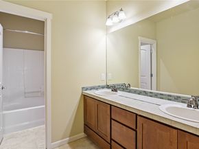 1511 25th Avenue NE, Issaquah WA 98029