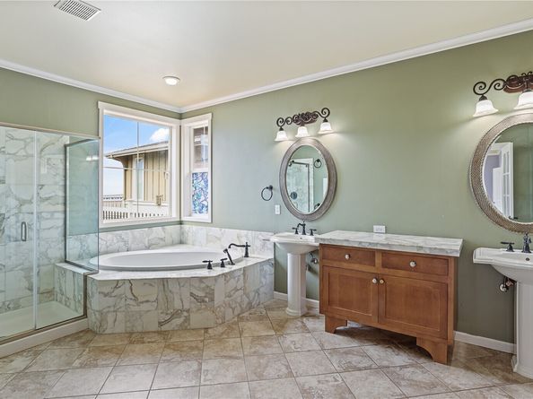 1511 25th Avenue NE, Issaquah WA 98029