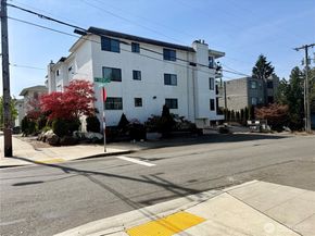 11755 Greenwood Avenue N 203, Seattle WA 98133