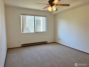11755 Greenwood Avenue N 203, Seattle WA 98133