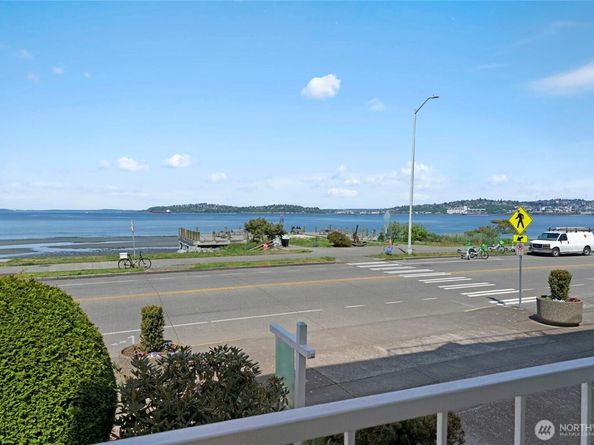 1156 Alki Avenue SW 105, Seattle WA 98116