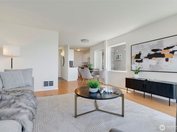 1156 Alki Avenue SW 105, Seattle WA 98116