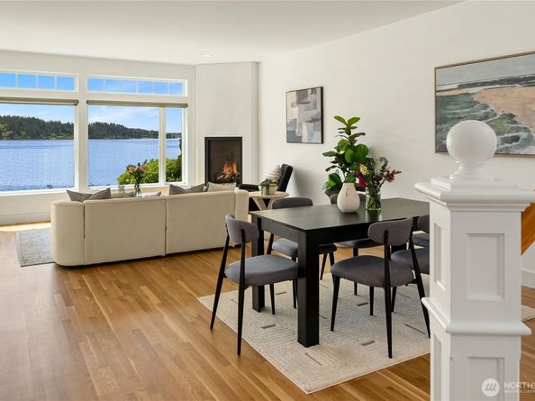 4582 Point White Drive NE, Bainbridge Island WA 98110