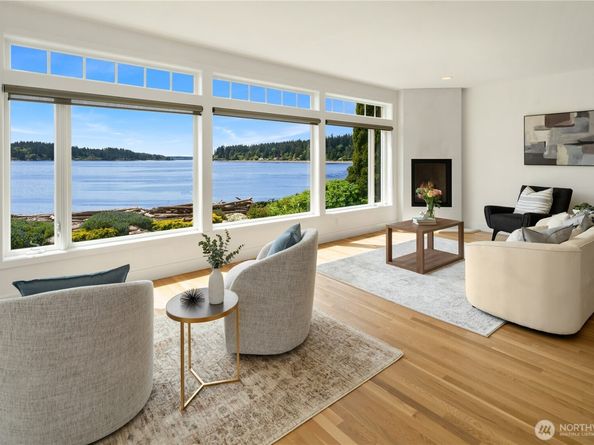 4582 Point White Drive NE, Bainbridge Island WA 98110
