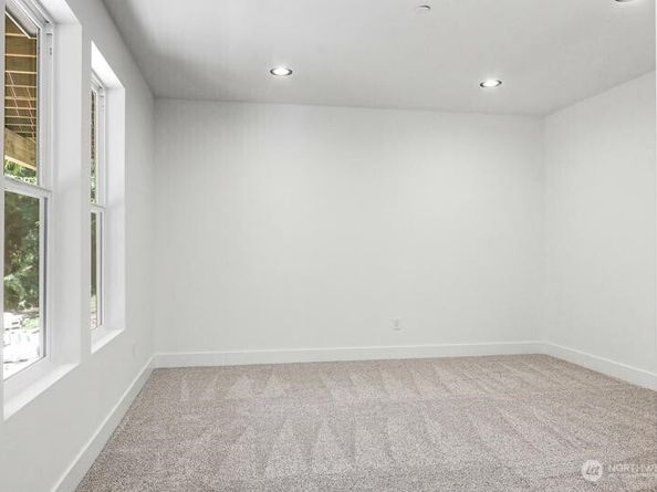 5921 164th Street SW, Lynnwood WA 98037