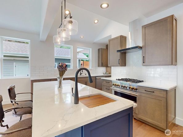 5921 164th Street SW, Lynnwood WA 98037