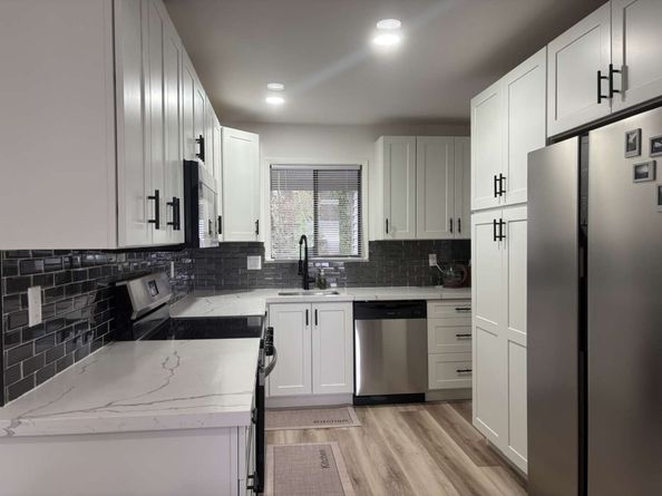 11703 NE 80th Street D3, Kirkland WA 98033