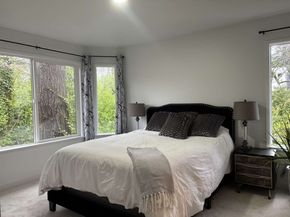 11703 NE 80th Street D3, Kirkland WA 98033