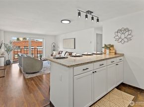 1300 University Street 2G, Seattle WA 98101