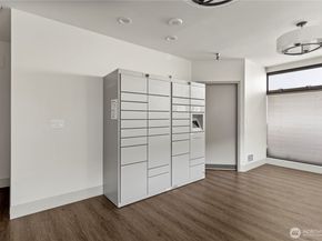 1300 University Street 2G, Seattle WA 98101