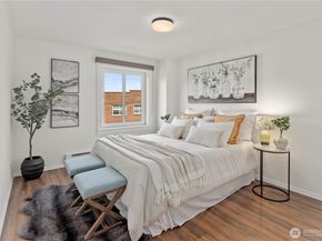 1300 University Street 2G, Seattle WA 98101