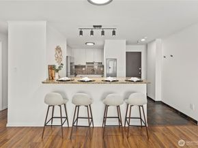 1300 University Street 2G, Seattle WA 98101