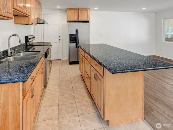 14534 27th Avenue NE, Shoreline WA 98155