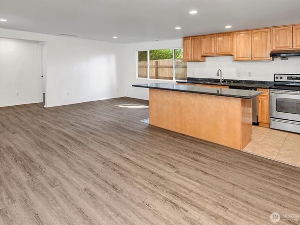 14534 27th Avenue NE, Shoreline WA 98155