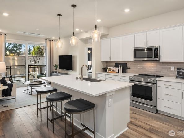 6901 NE 184th Lane 403, Kenmore WA 98028