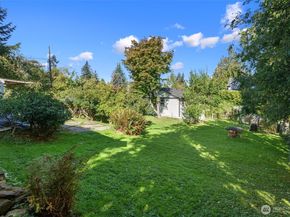 2704 NE 92nd Street, Seattle WA 98115