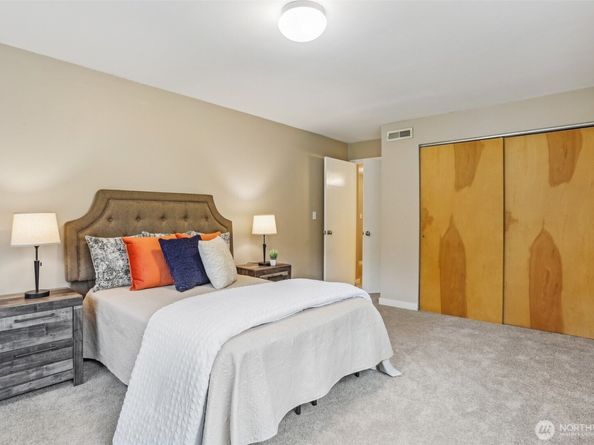5906 112th Place NE, Kirkland WA 98033