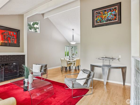5906 112th Place NE, Kirkland WA 98033