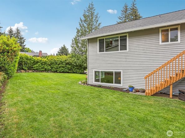 5906 112th Place NE, Kirkland WA 98033