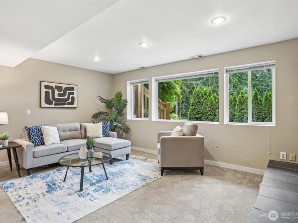 5906 112th Place NE, Kirkland WA 98033