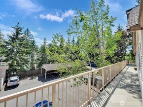 11527 Highway 99 E305, Everett WA 98204