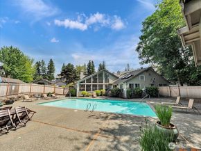 11527 Highway 99 E305, Everett WA 98204