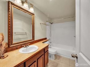 11527 Highway 99 E305, Everett WA 98204