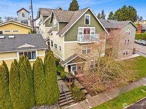 5907 40th Avenue SW B, Seattle WA 98136