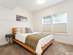 5907 40th Avenue SW B, Seattle WA 98136