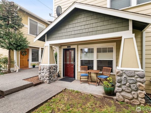 5907 40th Avenue SW B, Seattle WA 98136